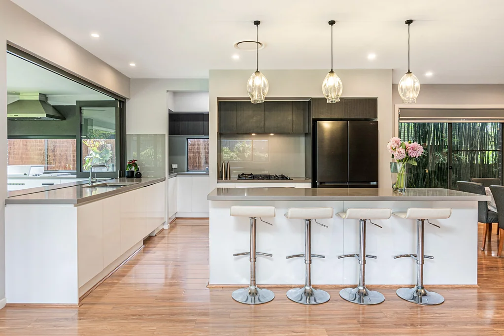 An Exquisite Sanctuary of Light, Luxury and Seamless Entertaining