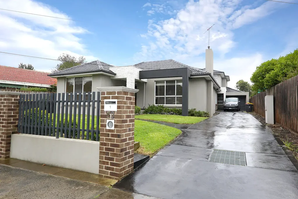 Family Home Situated In An Outstanding Location