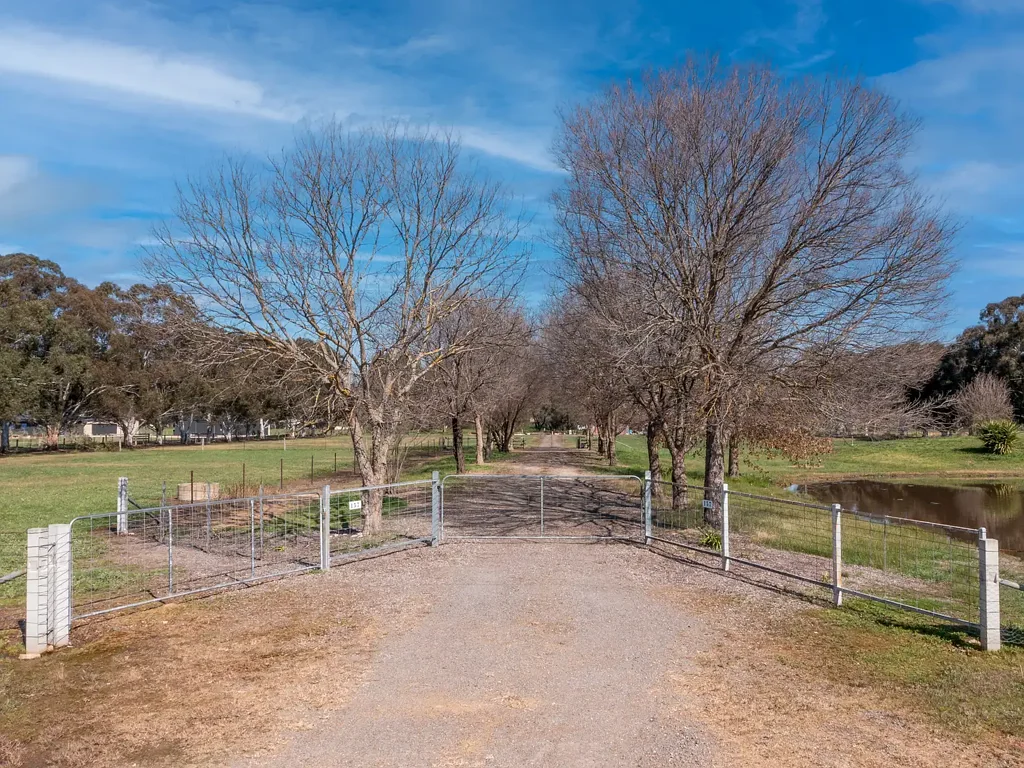 Benalla  This is the location to build a home of distinction.