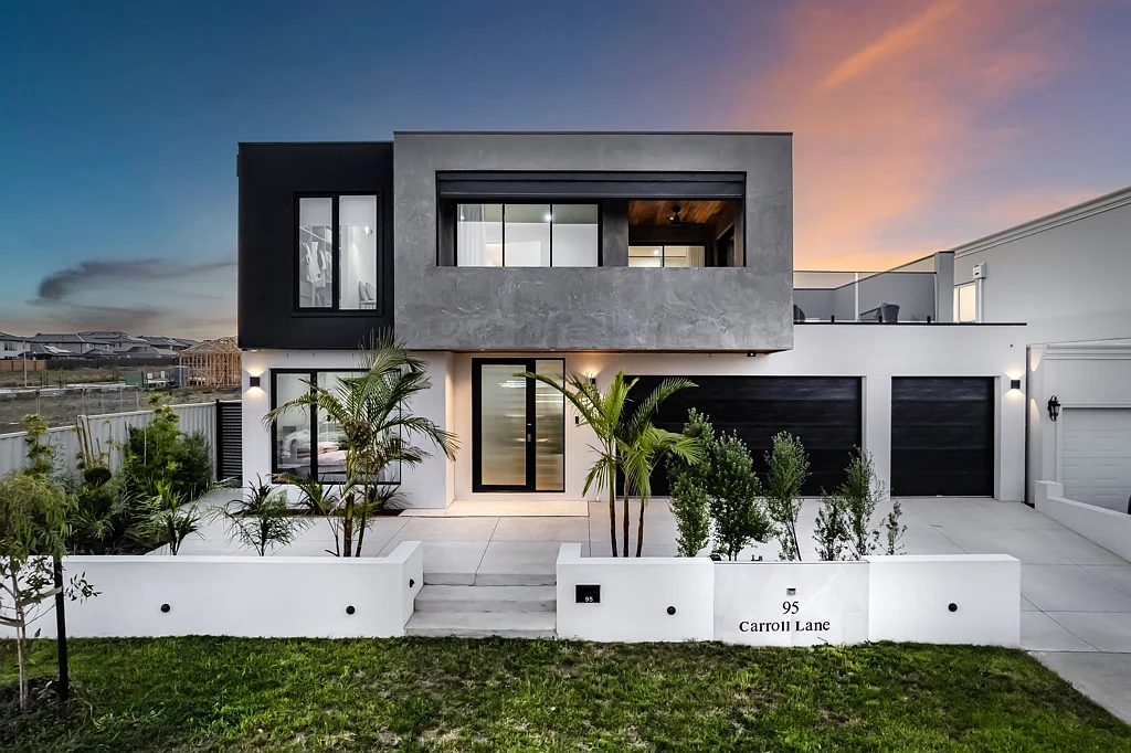 Greenvale 4 Bedroom Stunning Contemporary Home in Greenvale - Perfect for Families!