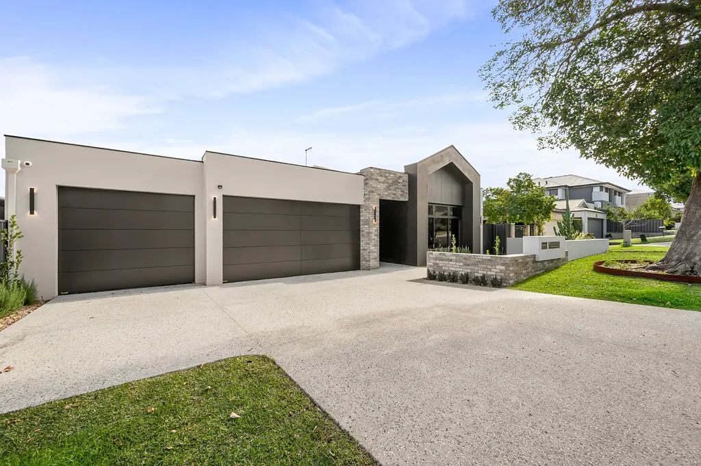 Booragoon 4ห้องนอน Booragoon's Benchmark in Luxury Living