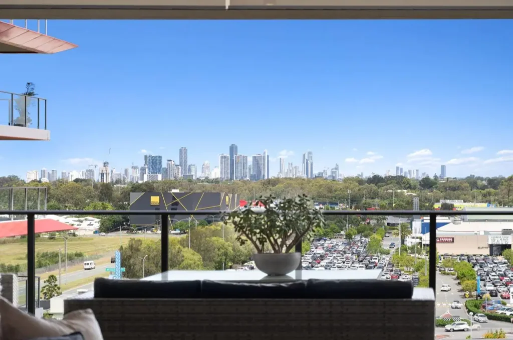 Biggera Waters 2બેડરૂમ Water-Facing Apartment- MOTIVATED SELLER, BUY NOW!