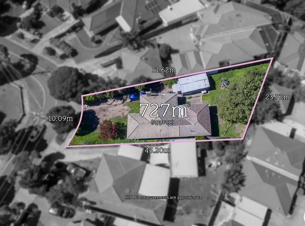 Reservoir 4房 优质土地730㎡ 规划许可已批 建三栋现代住宅 生活便利中心 学区公园近便 投资开发良机 Exceptional Investment with Plans and Permits for 3 Dwellings