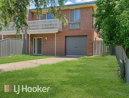 8 Button Close, Singleton, NSW 2330, 5房, 2浴, Townhouse