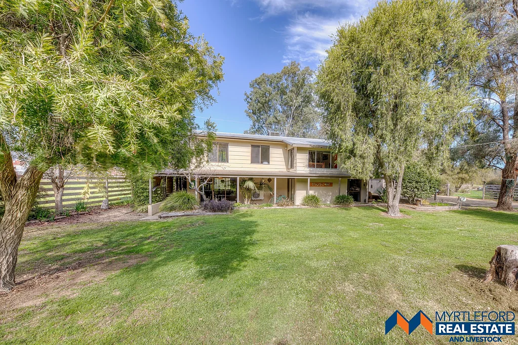 126 Great Alpine Road, Myrtleford, VIC 3737