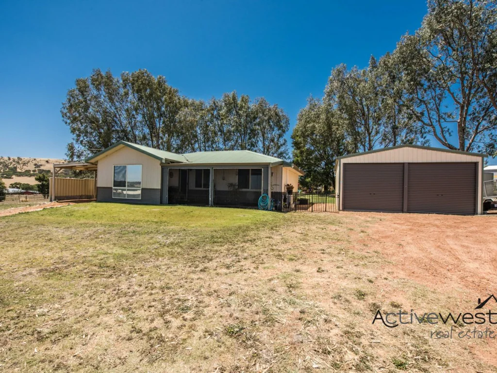 11 Hill Creek Road, Moresby, WA 6530