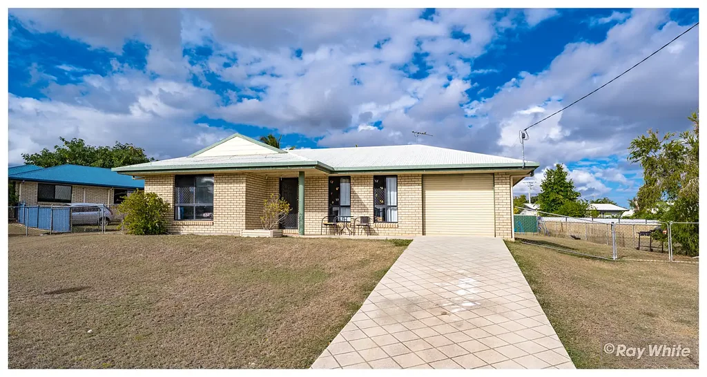 Gracemere 4ห้องนอน Family Comfort, Space and Convenience on a Generous 838m² Corner Block
