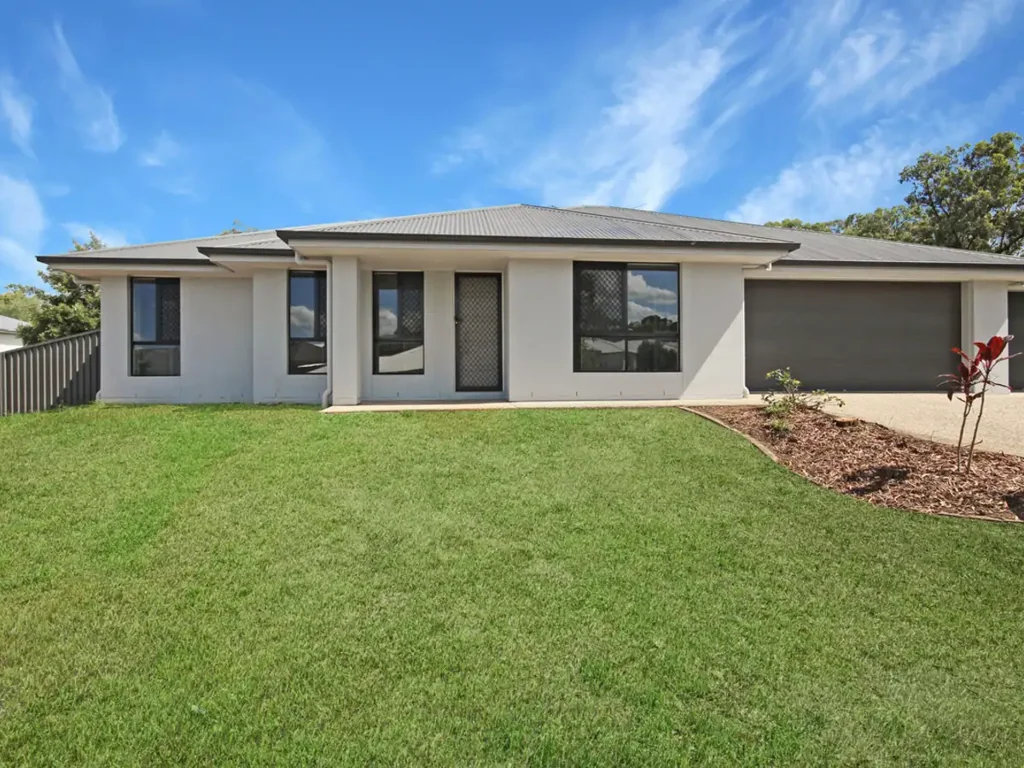 SPACIOUS FAMILY LIVING IN A CONVENIENT BRASSALL LOCATION