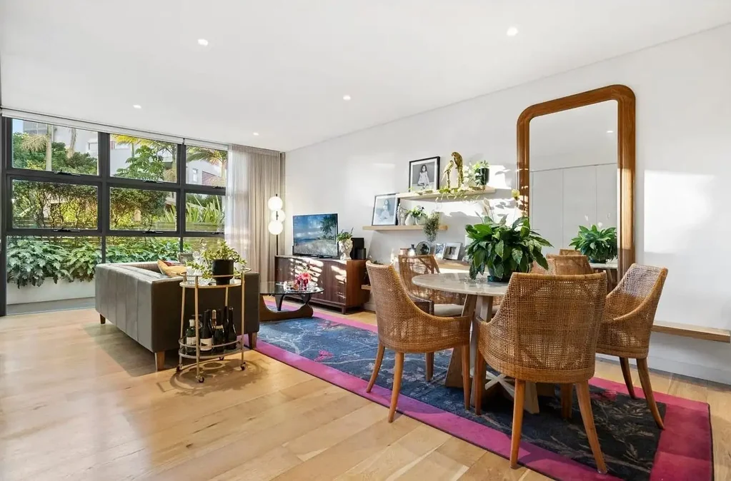 Spacious Garden Apartment