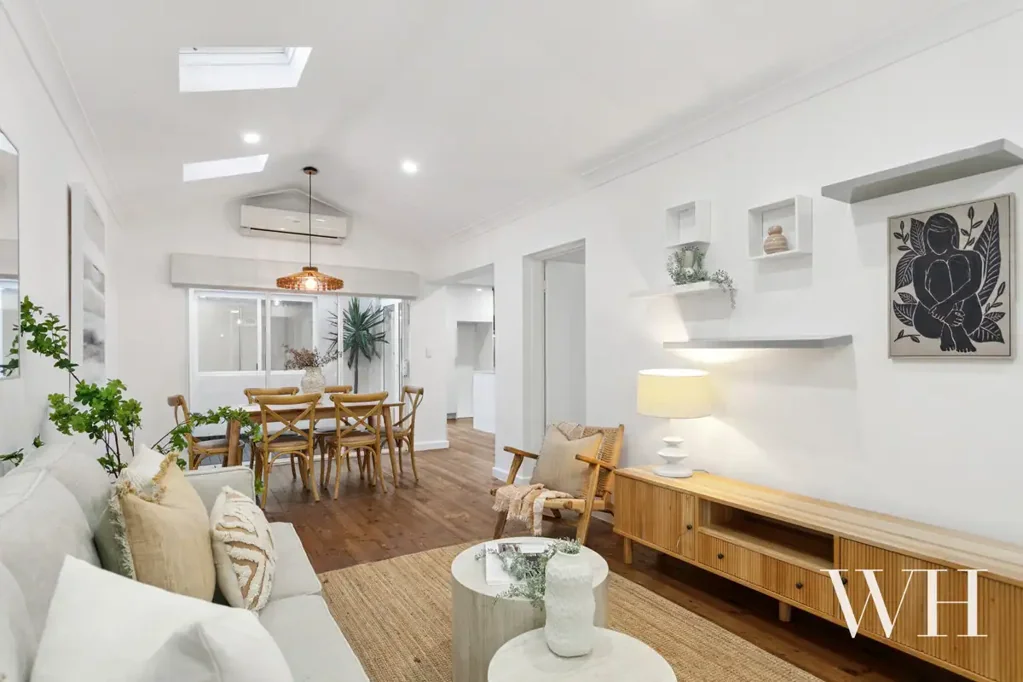East Fremantle 4房  A Riverside Haven: Tropical Garden Oasis & Poolside Bliss