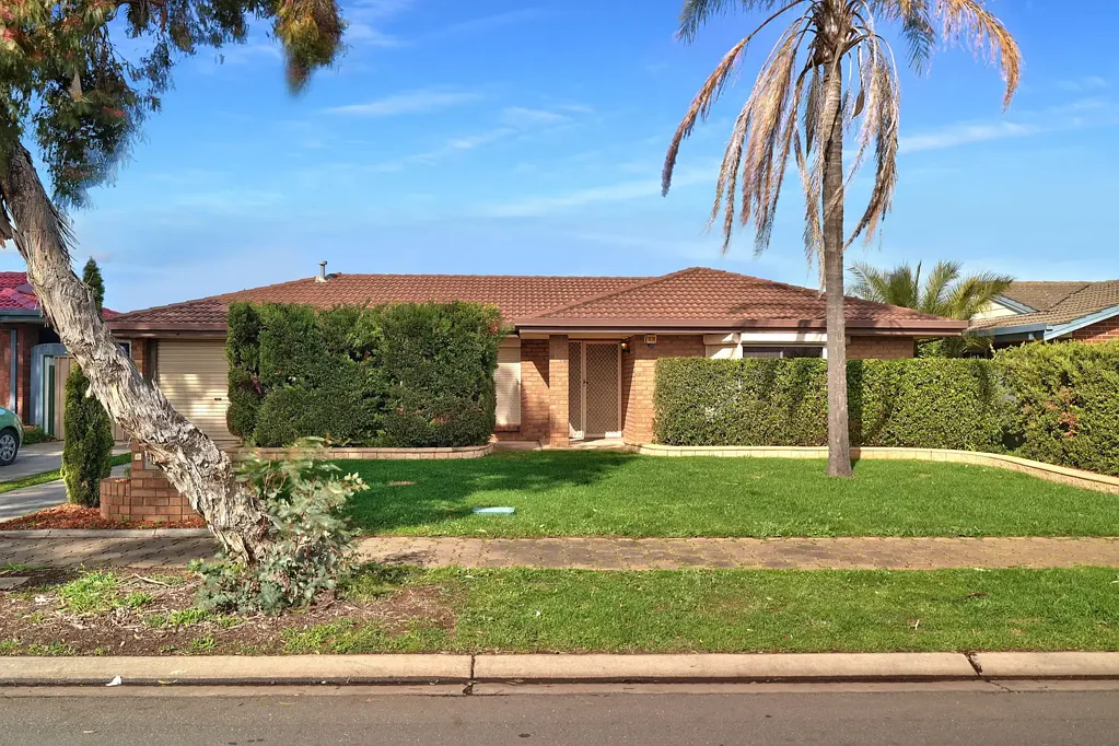 18 Hutchinson Drive, Parafield Gardens, SA 5107