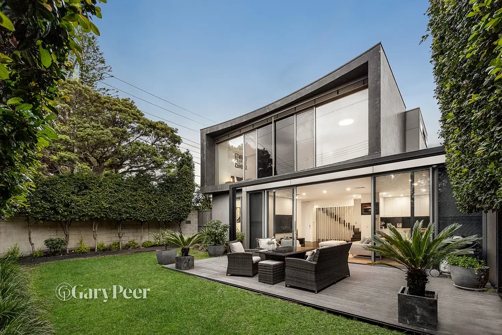 Brighton East 3 Slaapkamer Architectural excellence meets contemporary living