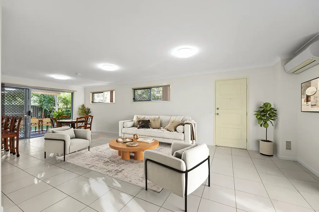 Calamvale 3 Slaapkamer Much Loved Family Home in the Best Pocket in Nottingham Square