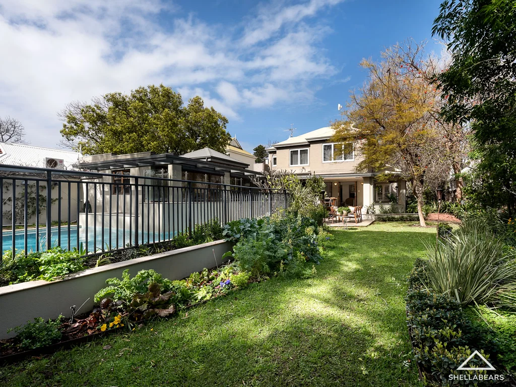 11 Wood Street, Swanbourne, WA 6010