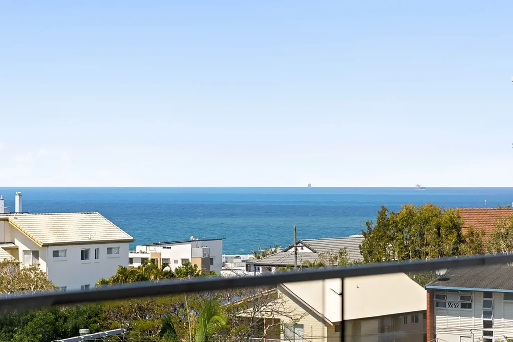 Kings Beach 3कमरा Ocean Views, Coastal Living and a Location to Love