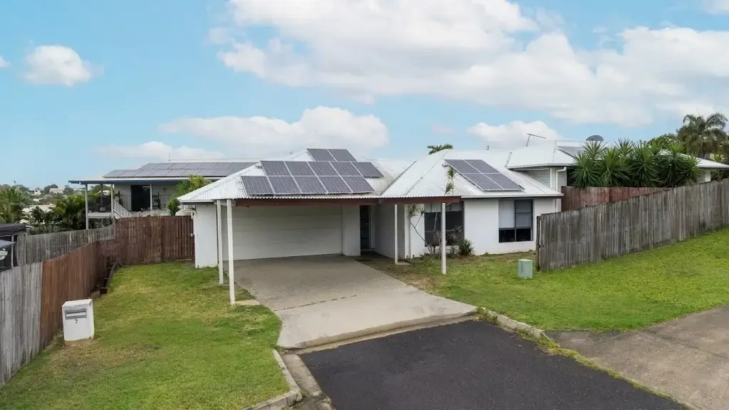 Rural View 4房  PRICE REDUCED | Family Home with Plenty of Space to Entertain