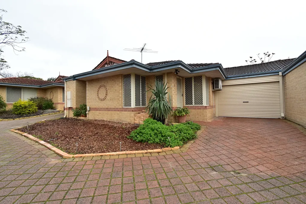Spacious 3-Bedroom Unit in Prime St James Location