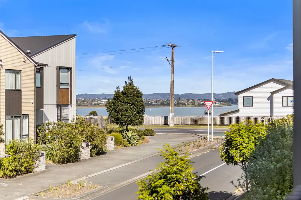Hobsonville 3Kwarto Style, Convenience and Location
