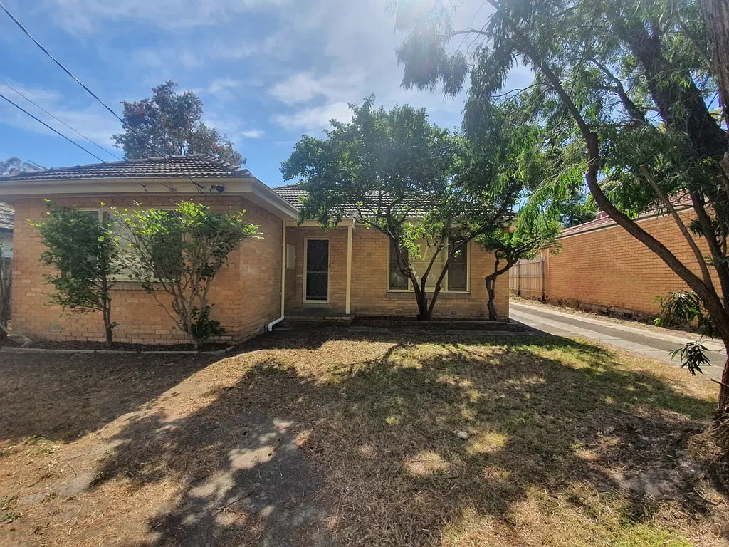 6 MONTH LEASE ONLY!