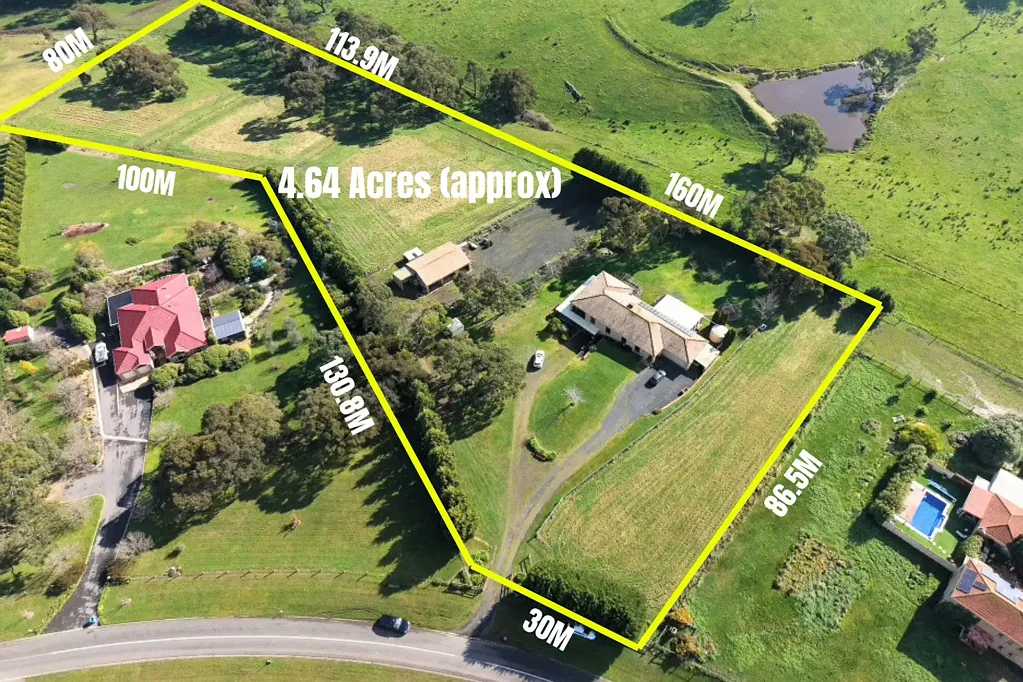 Wallan 6 Bedroom Hidden Valley Lifestyle on Approx. 4.6 Acres with Long-Term Development Potential (STCA)