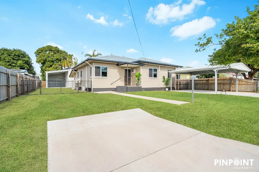 West Mackay 5Moenga West Mackay Gem – Renovated Cottage with Shed