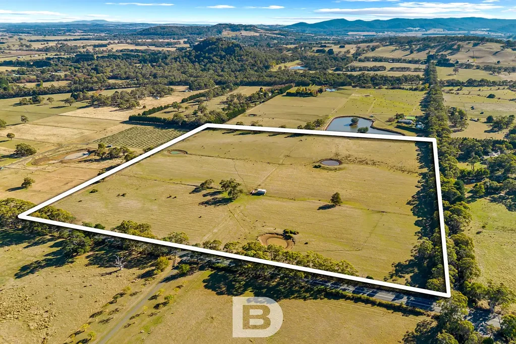 619 Romsey Road, Woodend, VIC 3442