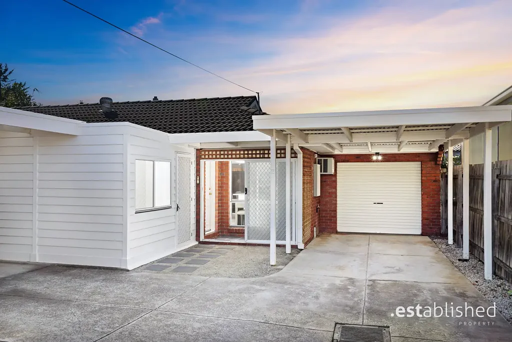 Hoppers Crossing 3 Bedroom Prime Position, Lifestyle Ease & No OC fees