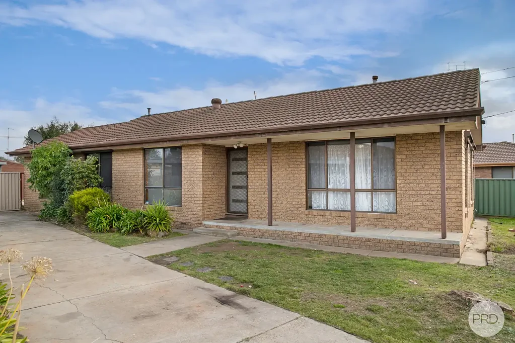 Wendouree 5房  A Solid Investment or Fantastic First Home on Approx 750m2 Block