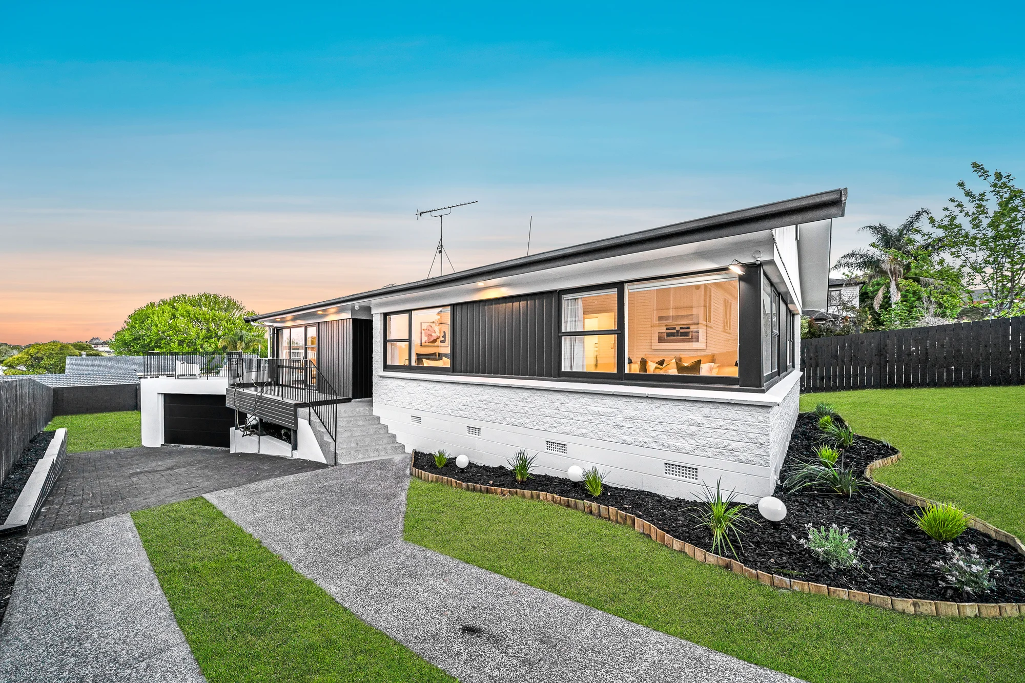 Pakuranga Heights 3Zimmer + The Original But Reworked | Serious Sellers!