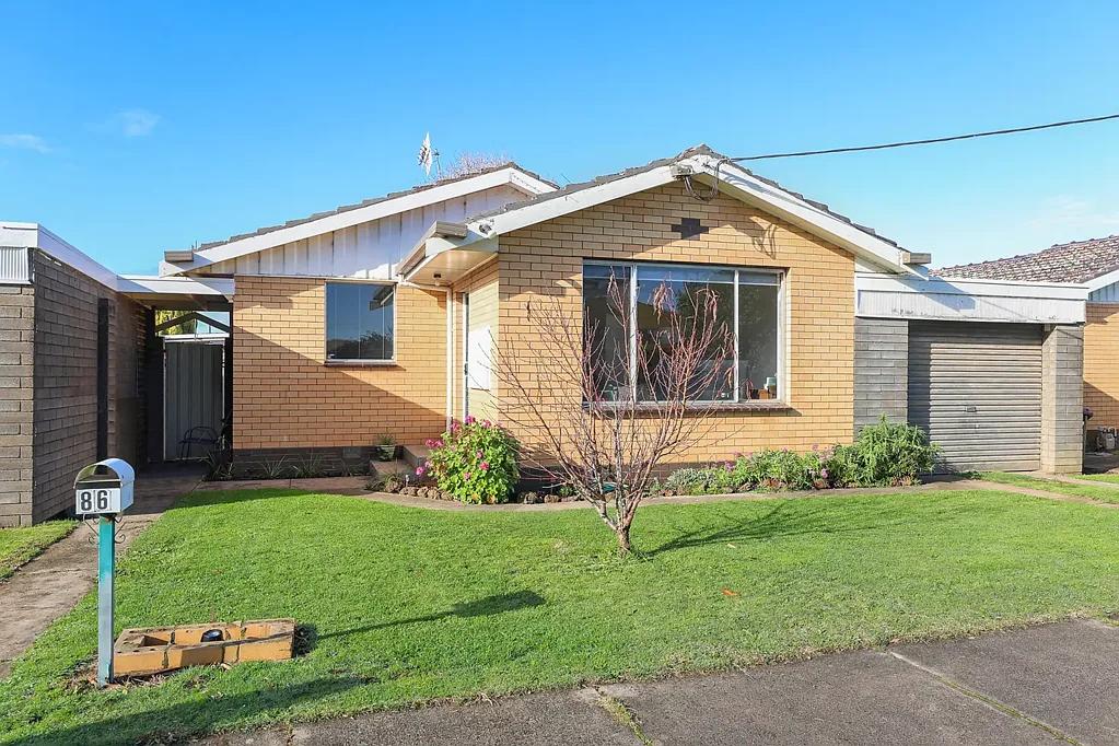 86 Victoria Street, Cobden, VIC 3266