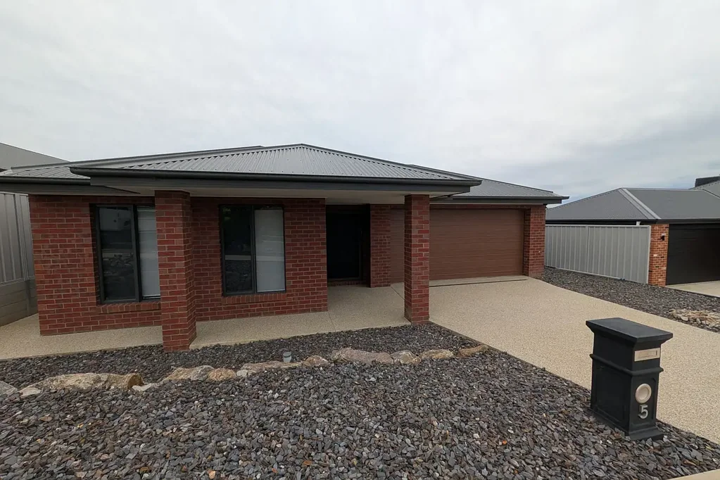 GOOD DESIGN & EASY LIVING COME TOGETHER