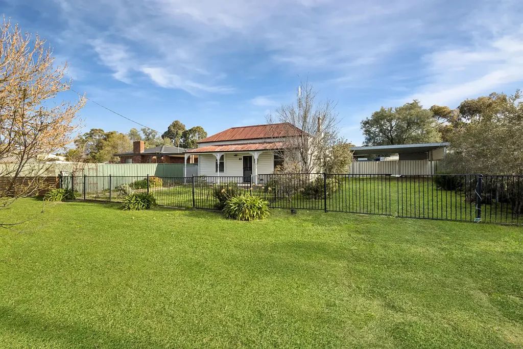 Heathcote 3房  CUTE COTTAGE CLOSE TO TOWN AMENITIES
