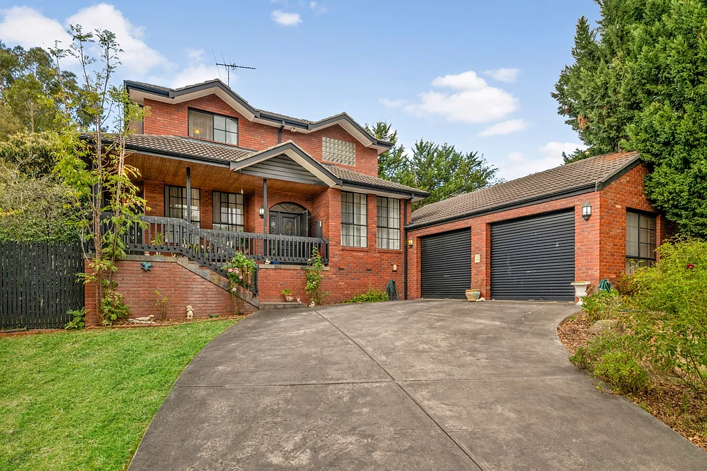 65 Balmoral Circuit, Eltham, VIC 3095