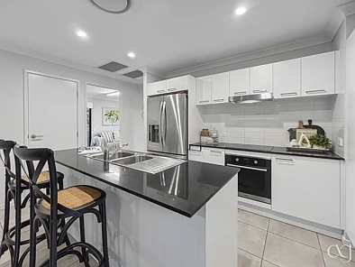 99 School Road, Grandchester, QLD 4340, 3 Bedrooms, 1 Bathrooms, House