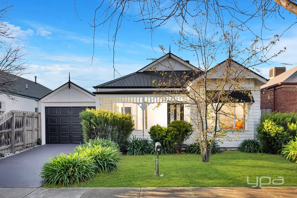 Point Cook 3房 BOARDWALK ESTATE 中心永恒的优雅！！ TIMELESS ELEGANCE IN THE HEART OF BOARDWALK ESTATE !!