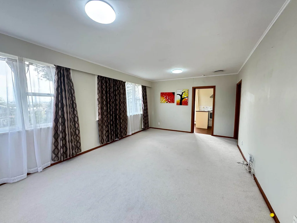 3 BEDROOMS HOME IN PAKURANGA