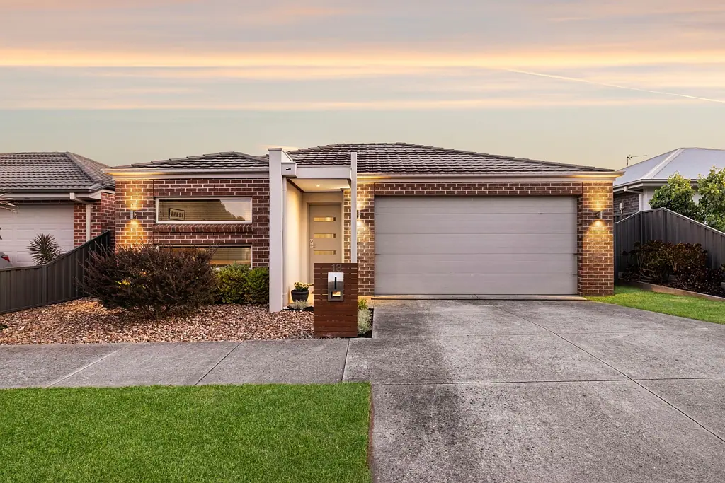13 Creek View Close, Mount Clear, VIC 3350