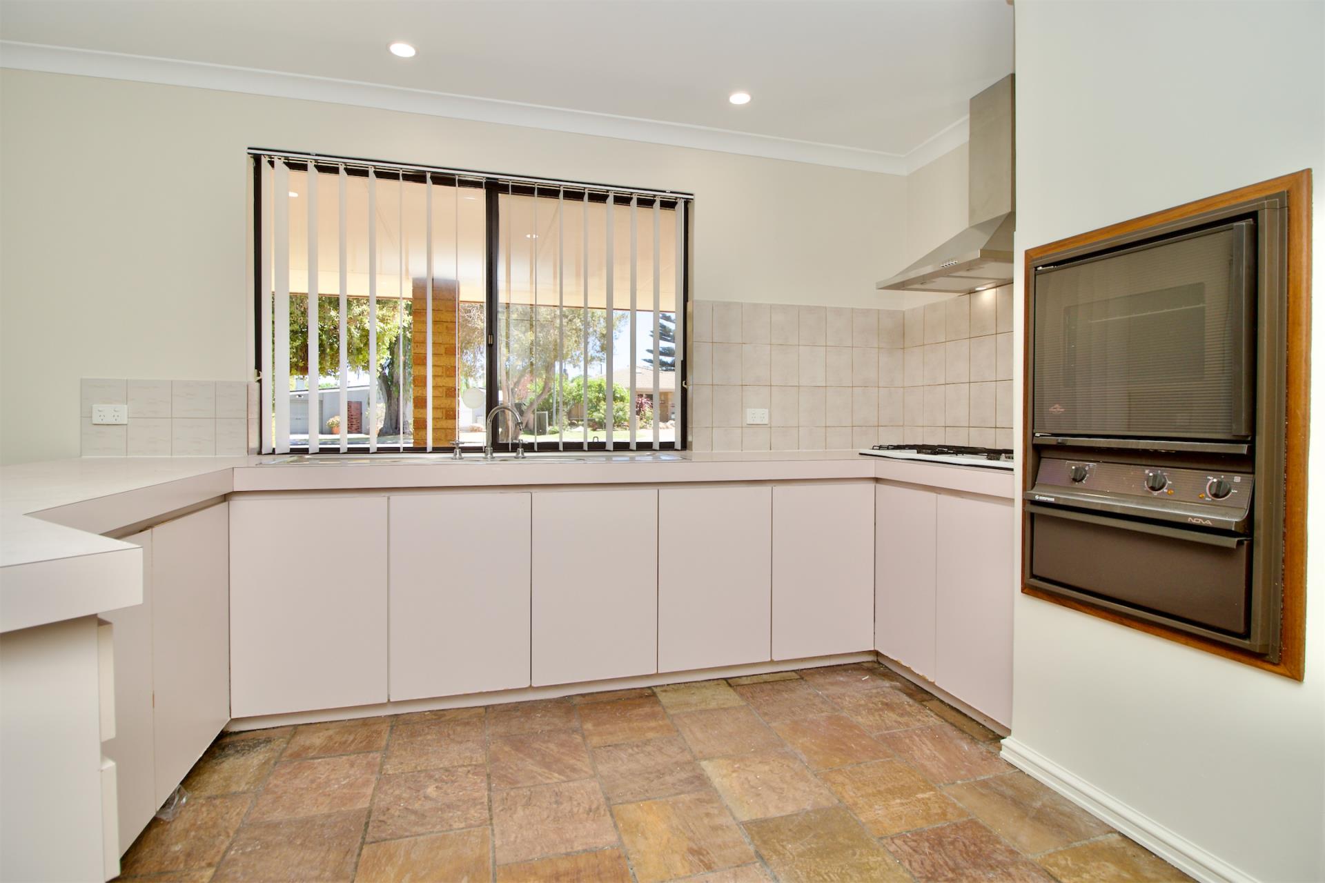 24 HERLIHY WAY, WARNBRO WA 6169, 0 chambres, 0 salles de bain, House