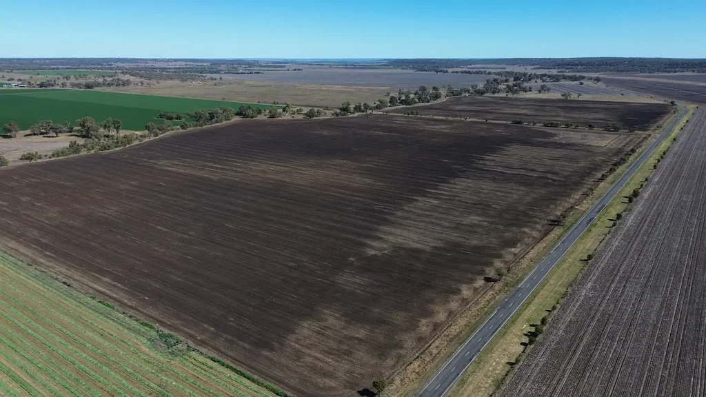 Bell Productive Black Soil Country with Valuable Water Allocation