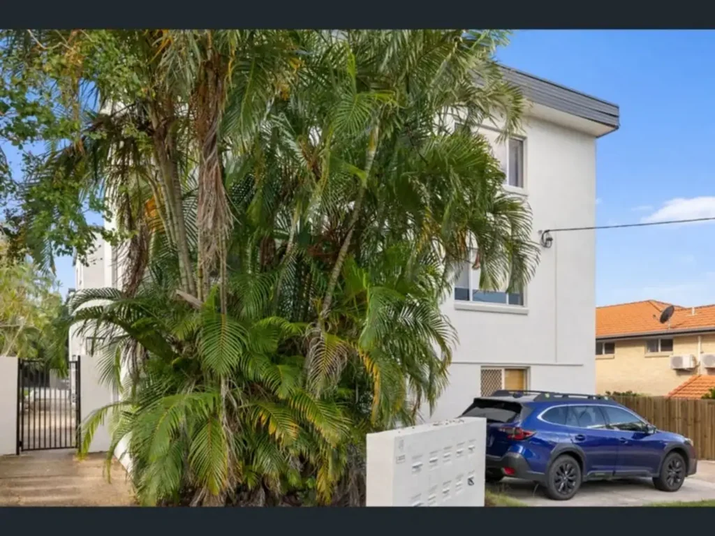 CENTRALLY LOCATED SPACIOUS UNIT