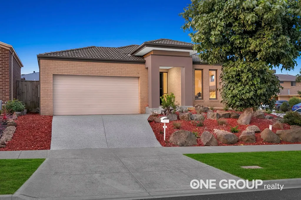 Mernda 4कमरा CORNER BLOCK LIVING ON AN EXPANSIVE 508SQM