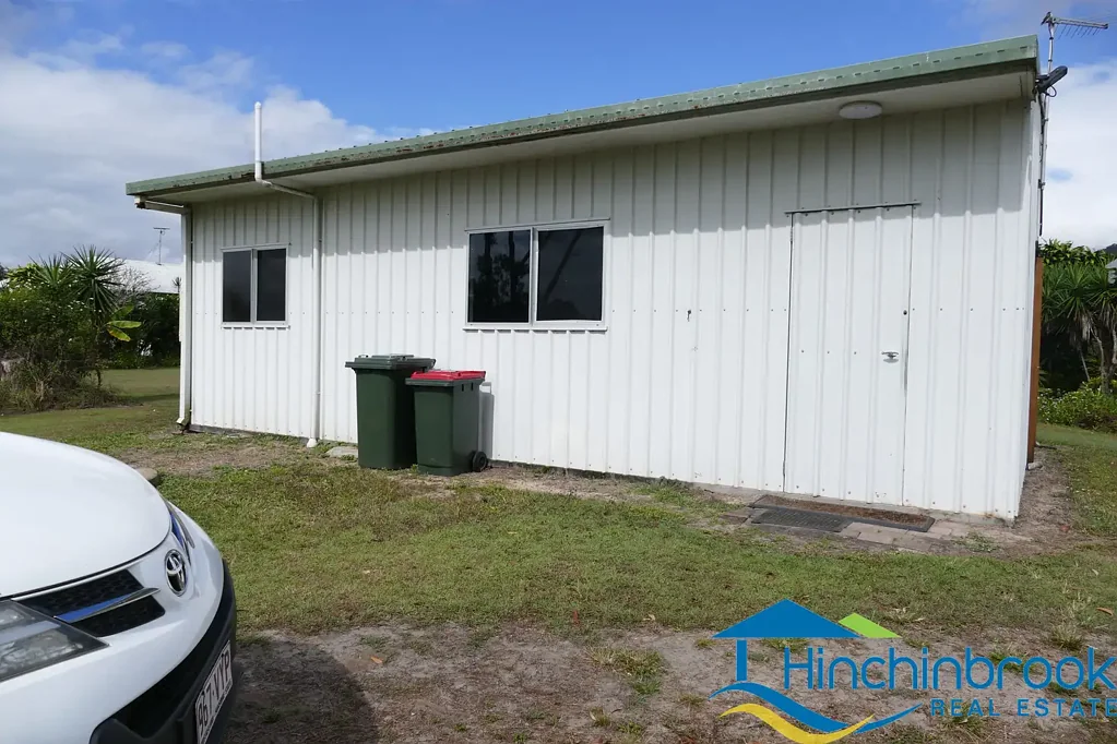 Livable Shed - Air-conditioned bedroom
