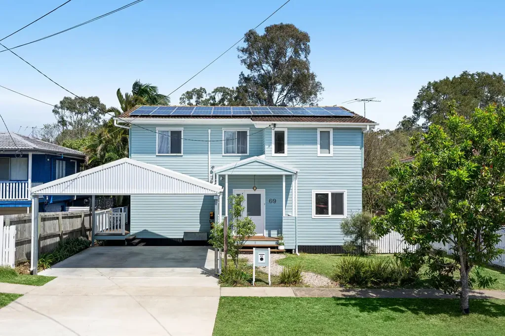 Wynnum West 5બેડરૂમ Parkside Family Living with Space to Flourish