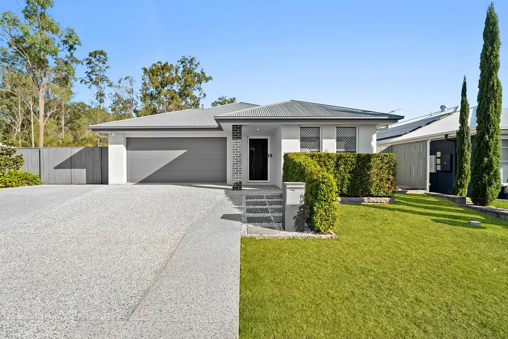 Jimboomba 4房 专为与您共同成长而设计的家庭住宅 A Family Home Designed to Grow With You