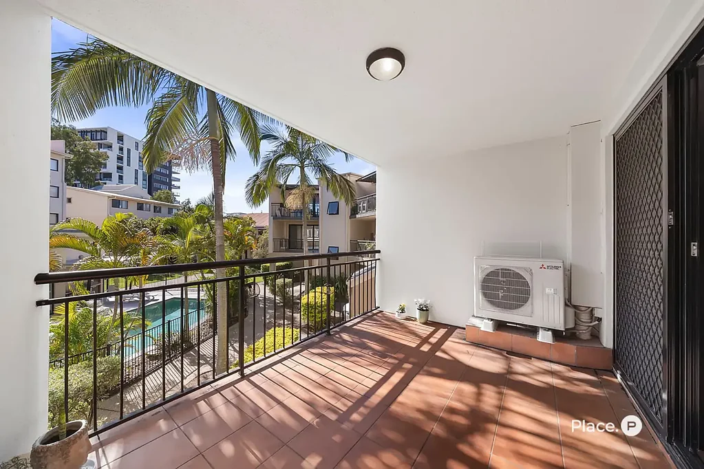 Coorparoo 2ਬੈੱਡਰੂਮ Resort Style Living in the Heart of Coorparoo