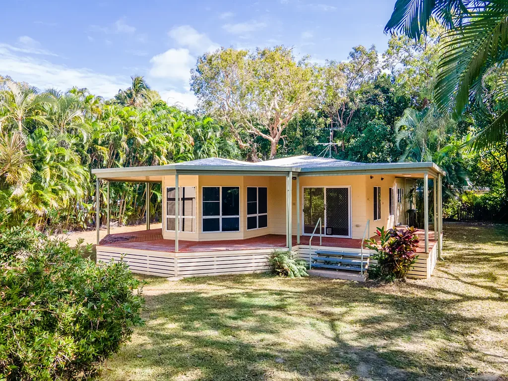 Nelly Bay 3Moenga Dream Home in Nelly Bay, on Magnetic Island
