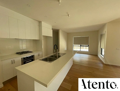 2/33 Jamieson Street, St Albans, North West Melbourne, 4 રૂમ, 3 બાથરૂમ, House