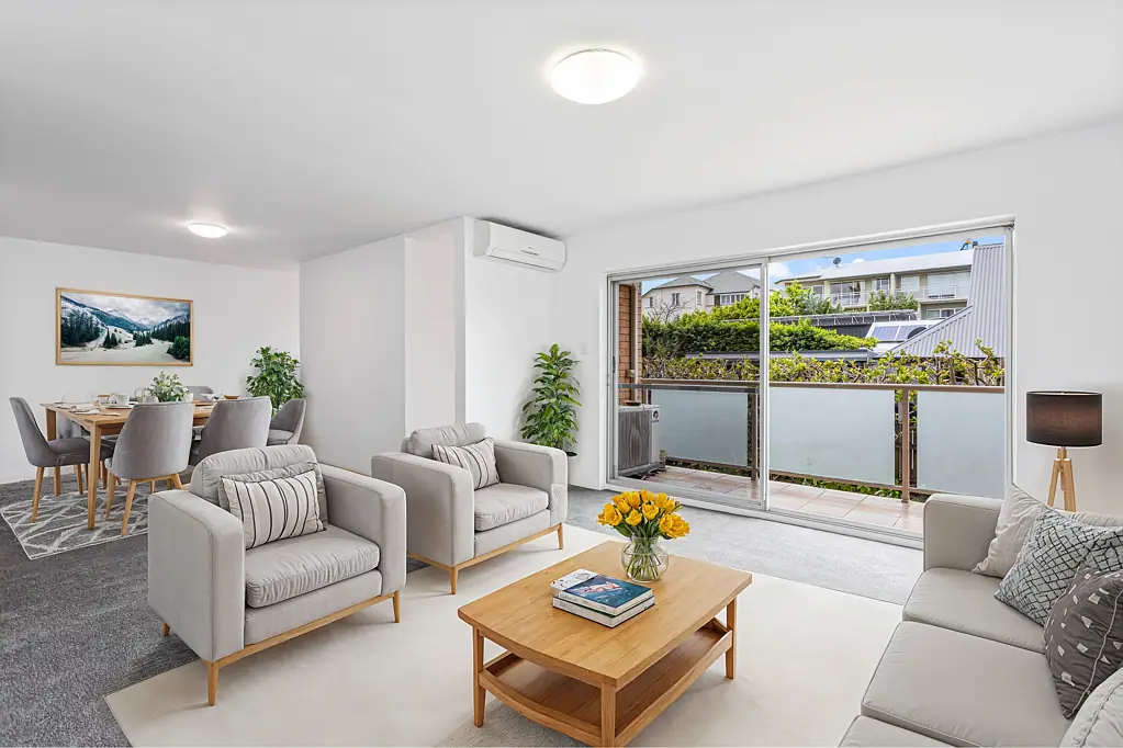 Spacious 2-Bedroom Apartment in Tranquil New Farm!