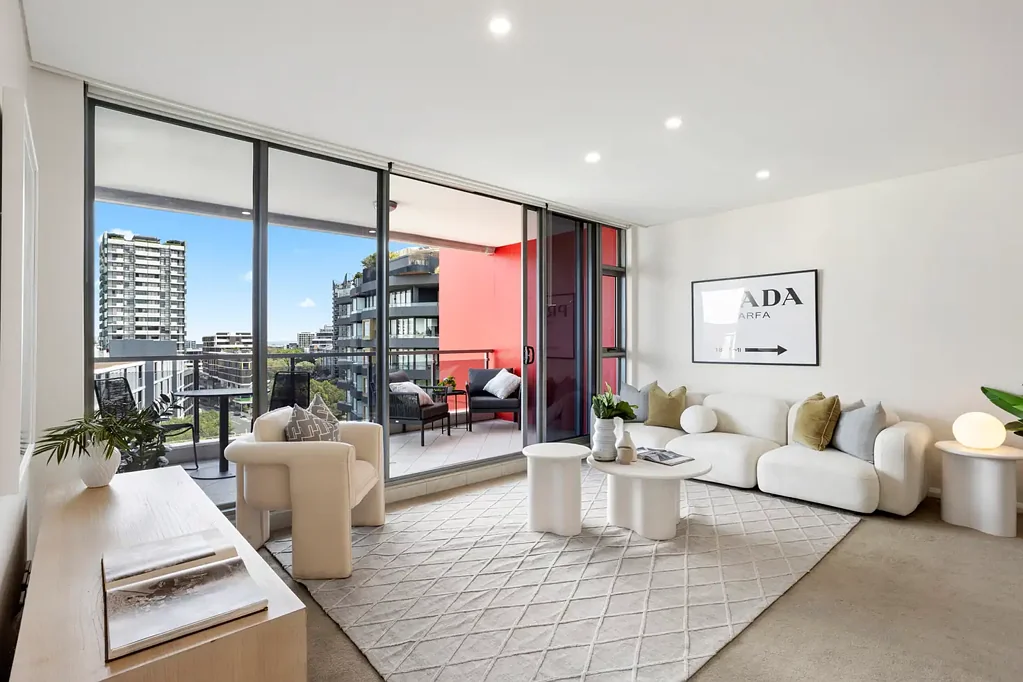 925/2-4 Lachlan Street, Waterloo, NSW 2017