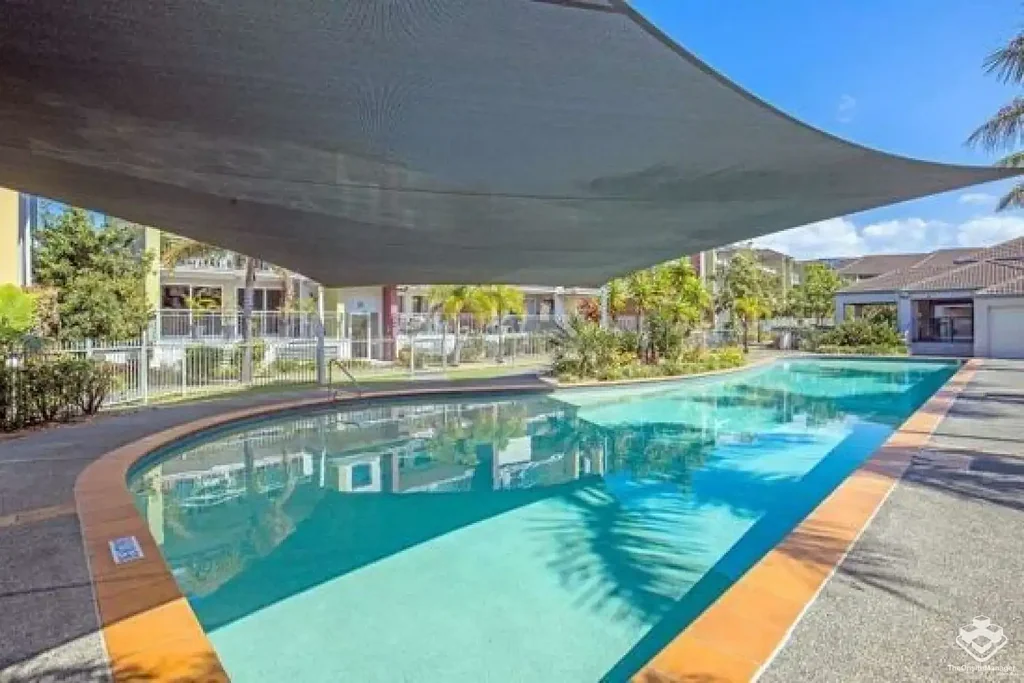 Prime Location – 2-Bedroom Ground Floor Apartment Just Minutes from the Beach